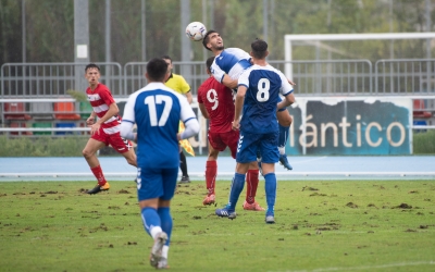 Imatge del Sabadell-Badalona d'ahir en la qual es veu clarament la pèrdua de quadres a l'esquena | Roger Benet